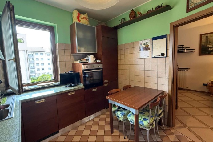 Appartamento in Vendita a Monza 6 