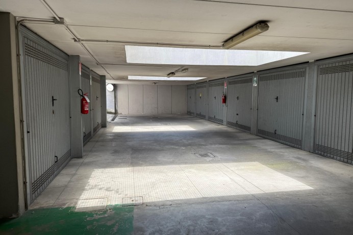 Appartamento in Vendita a Monza 26 