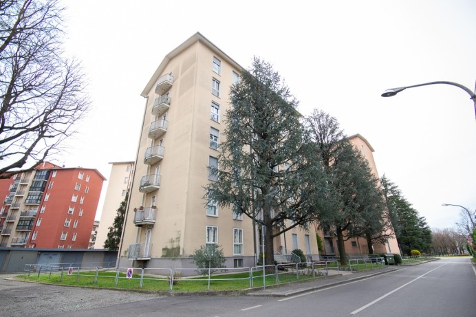 QUADRILOCALE IN VIA MILANO ...