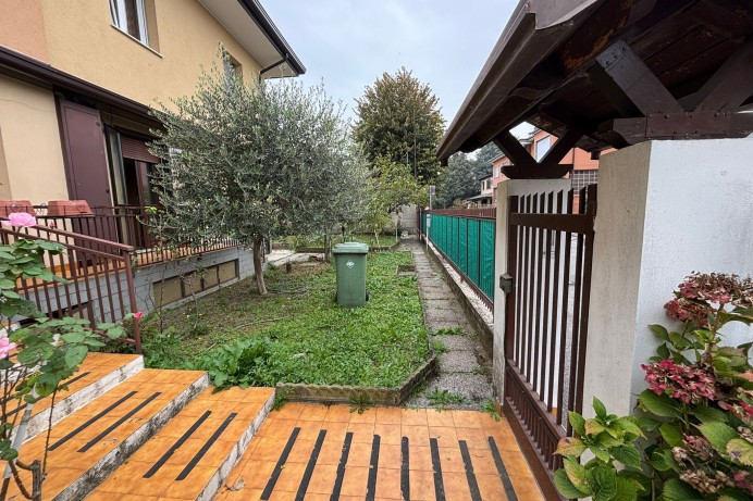 Appartamento Indipendente in Vendita a Agrate Brianza 20 