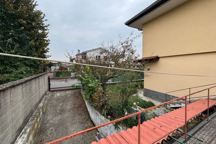 Appartamento Indipendente in Vendita a Agrate Brianza 22 