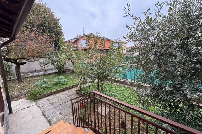 Appartamento Indipendente in Vendita a Agrate Brianza 18 