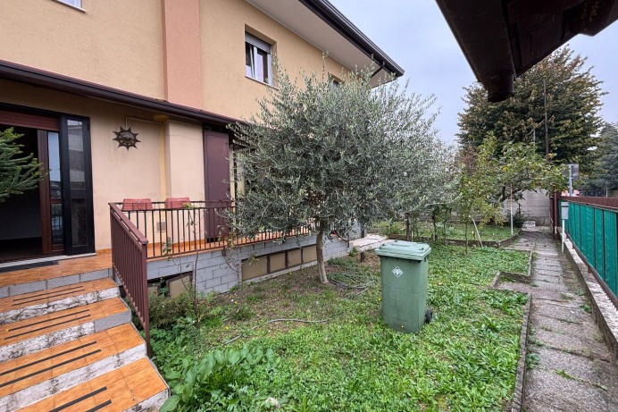 Appartamento Indipendente in Vendita a Agrate Brianza 21 