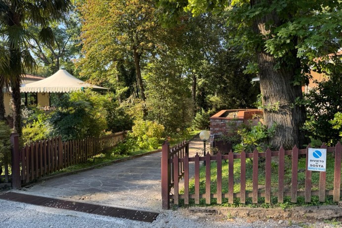 Villa in Vendita a Lesmo 35 