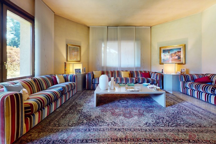 Villa in Vendita a Lesmo 2 