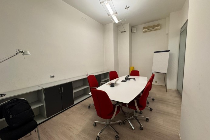 Ufficio in Affitto a Monza 1 