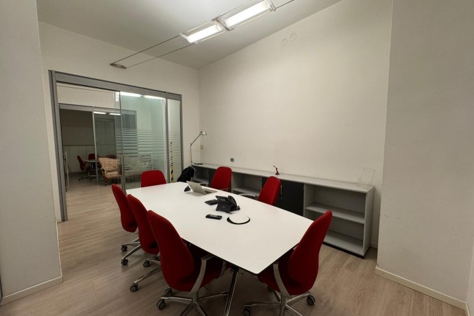 Ufficio in Affitto a Monza 7 