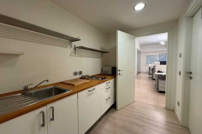 Ufficio in Affitto a Monza 21 