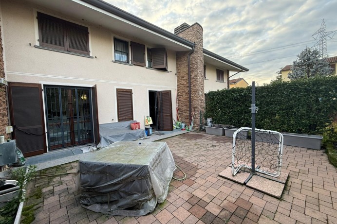 Villetta A Schiera in Vendita a Busnago 9 