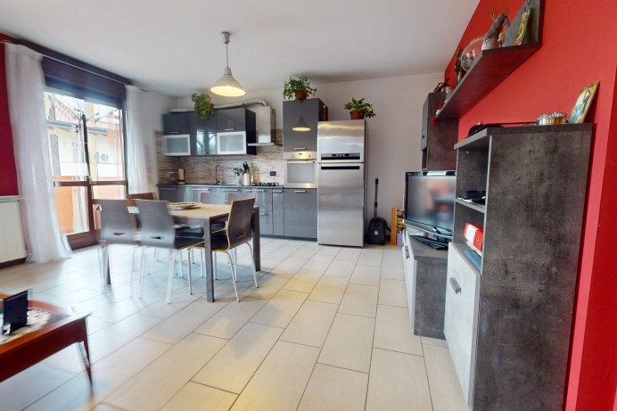 Bilocale con terrazzo in Vi...