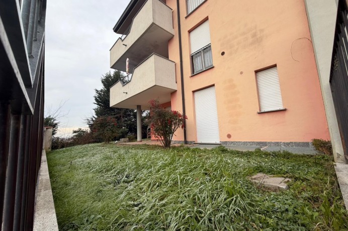 Appartamento in Vendita a Bernareggio 13 