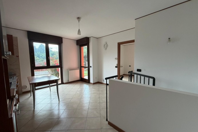 Appartamento in Vendita a Bernareggio 1 