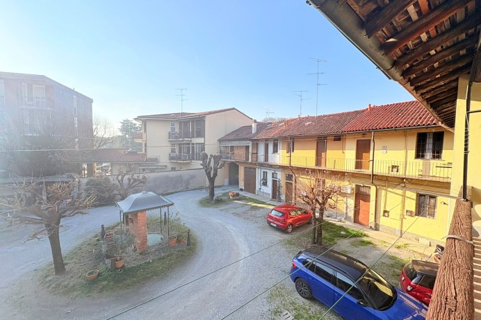 MONOLOCALE IN AFFITTO IN VI...