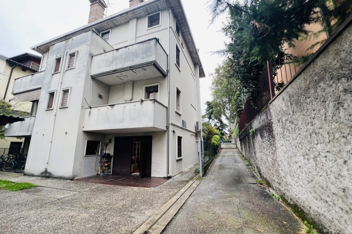 Villa Bifamiliare in Vendita a Padova 25 