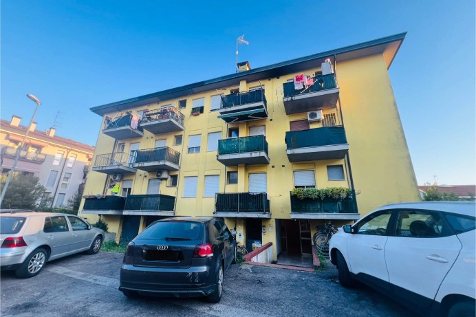 Bilocale in Vendita a San Lazzaro - Stanga 13 