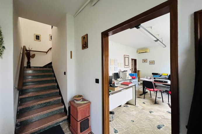 Villa Trifamiliare in Vendita a Paltana - Mandria 17 