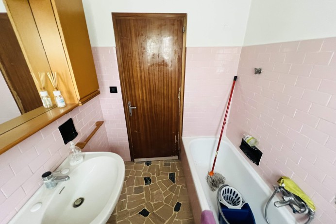 Villa Trifamiliare in Vendita a Paltana - Mandria 15 