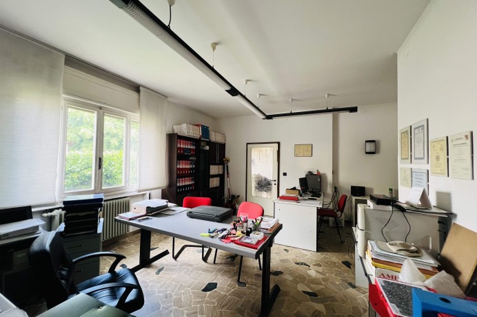 Villa Trifamiliare in Vendita a Paltana - Mandria 0 