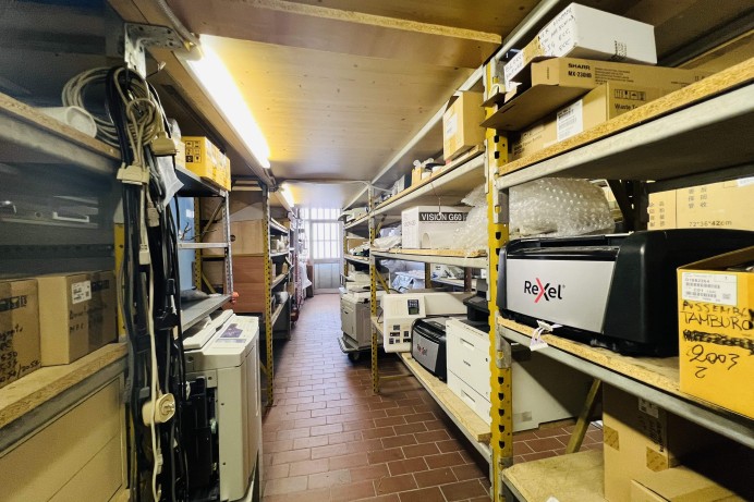 Magazzino in Vendita a Noventa Padovana 12 