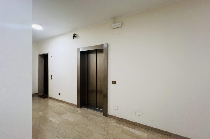 Trilocale in Vendita a San Gregorio 14 