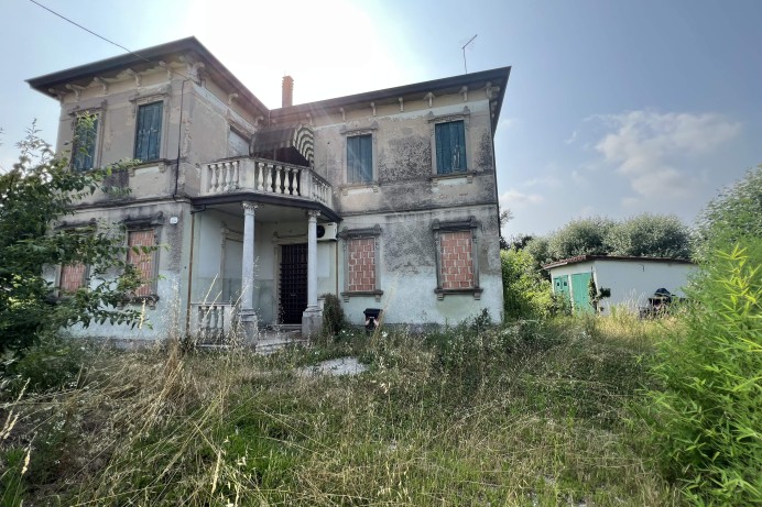 Villa in Vendita a Paltana - Mandria 2 