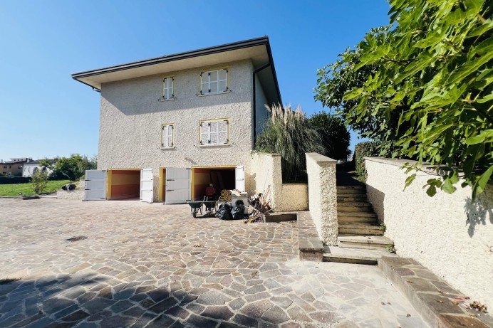 Villa in Vendita a Torreglia 47 