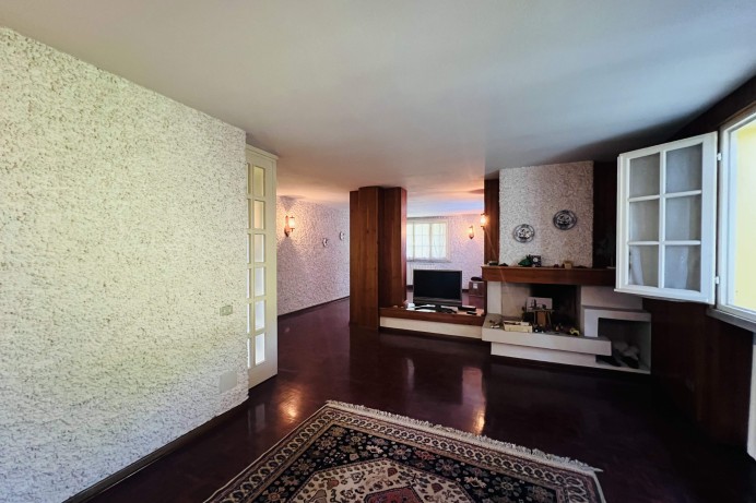 Villa in Vendita a Torreglia 23 