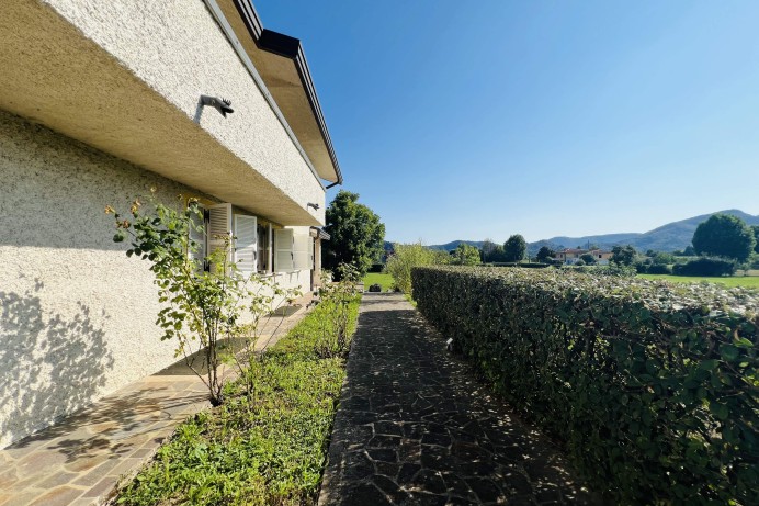 Villa in Vendita a Torreglia 39 