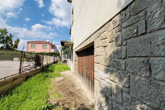 Casa Indipendente in Vendita a Arcella 18 