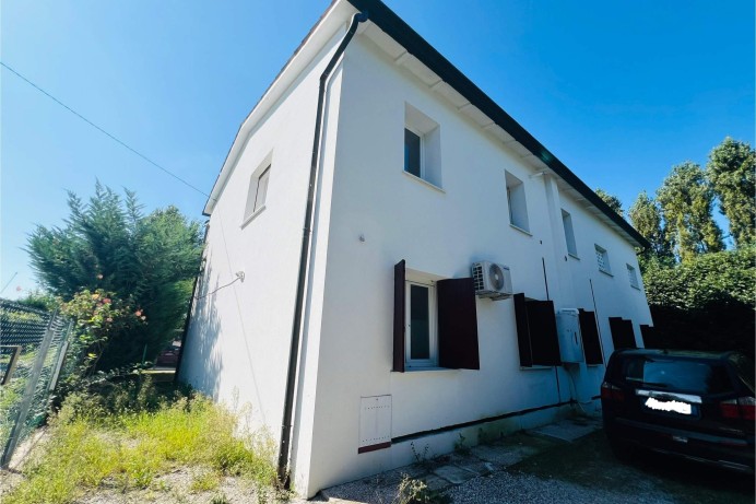 Casa Indipendente in Vendita a Paltana - Mandria 39 