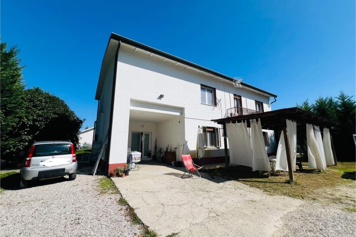 Casa Indipendente in Vendita a Paltana - Mandria 33 