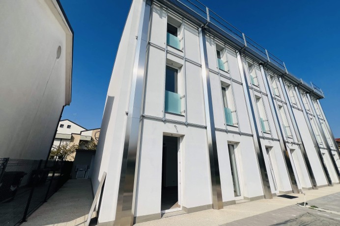 Villa Bifamiliare in Vendita a Paltana - Mandria 20 