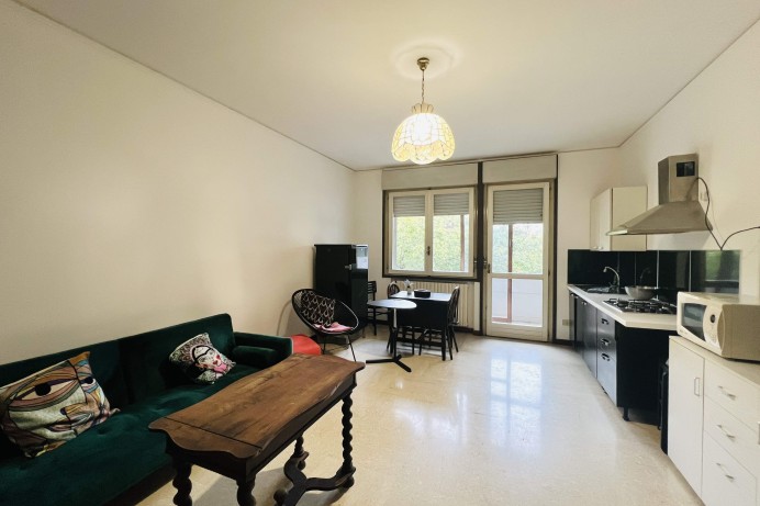 TRILOCALE al TERZO PIANO co...