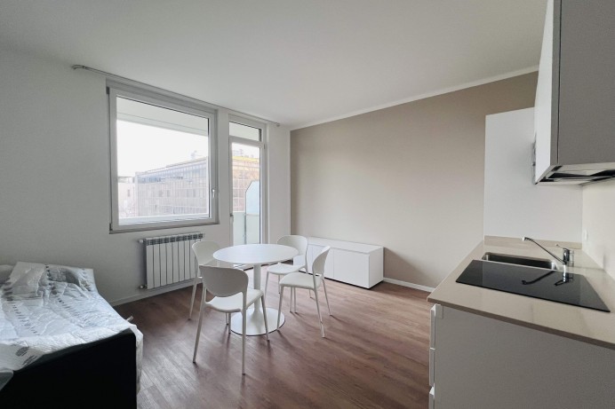 TRILOCALE RISTRUTTURATO con...