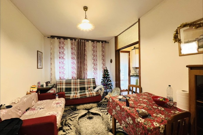 TRILOCALE all'ULTIMO PIANO ...