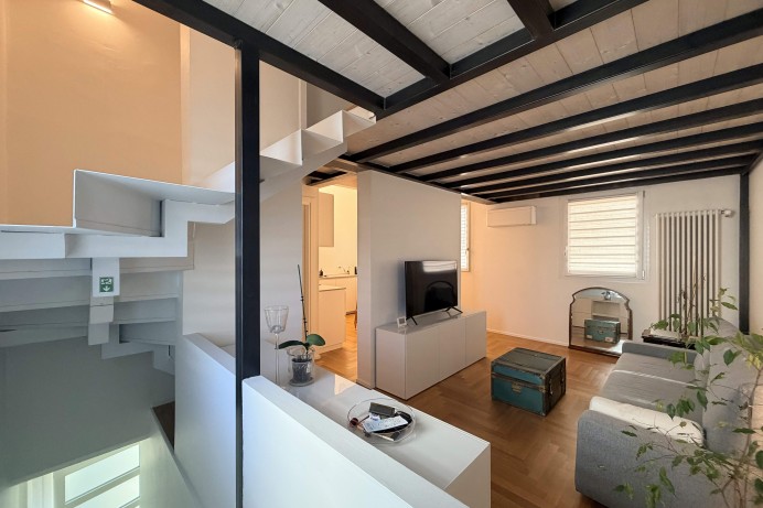 LOFT COMPLETAMENTE RISTRUTT...