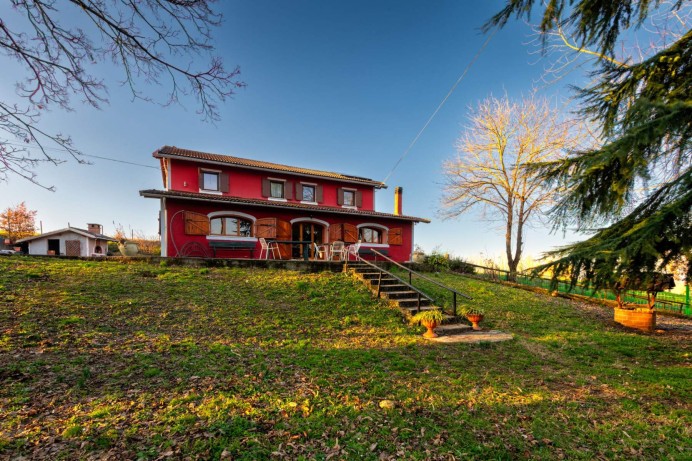 SPLENDIDA VILLA IN ROCCA GR...