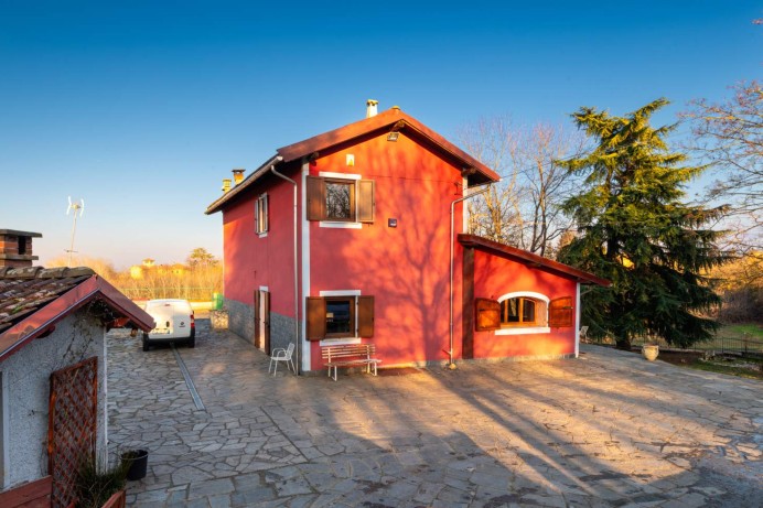 Villa in Vendita a Rocca Grimalda 18 