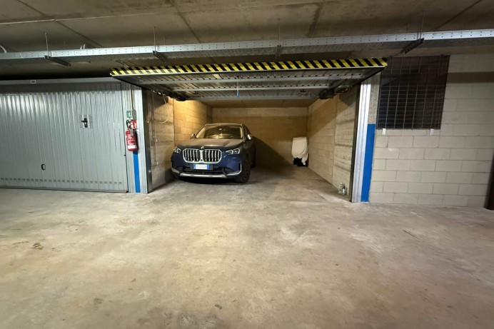 Box Auto in Vendita a Milano 5 