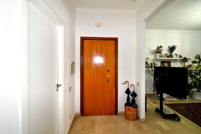 Appartamento in Vendita a Cologno Monzese 15 