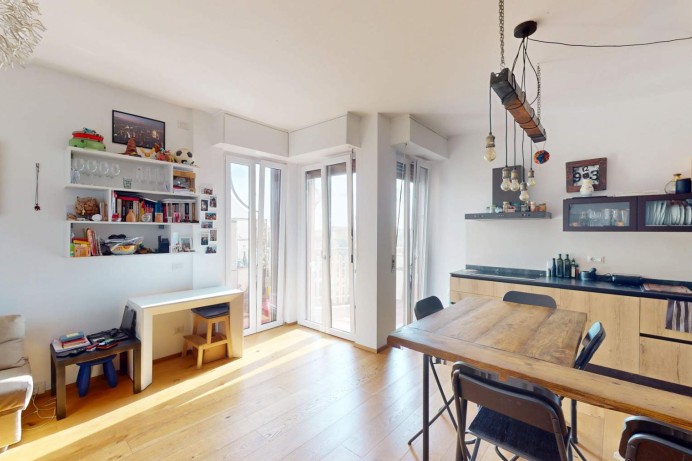 Quadrilocale ultimo piani c...