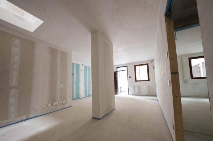 Appartamento in Vendita a Milano 8 