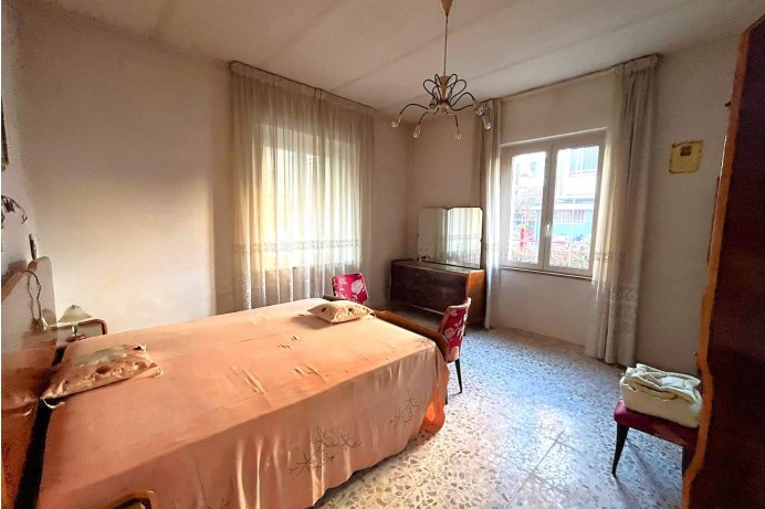 Casa Indipendente in Vendita a Sant'egidio Alla Vibrata 9 