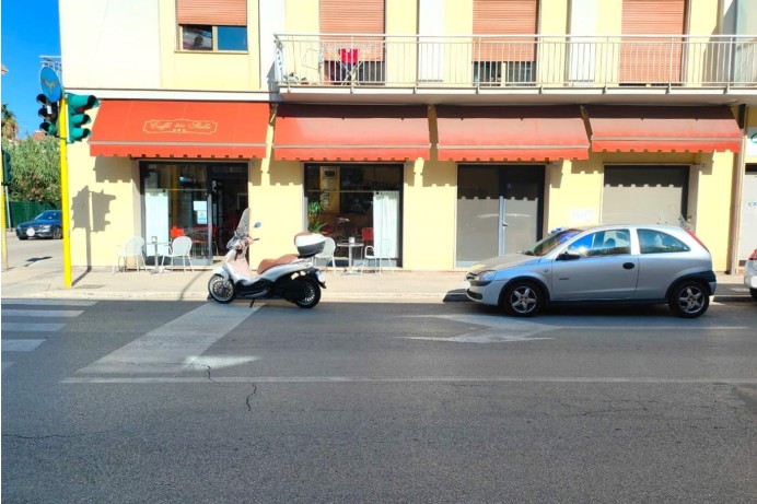 Attività Commerciale in Vendita a San Benedetto Del Tronto 16 