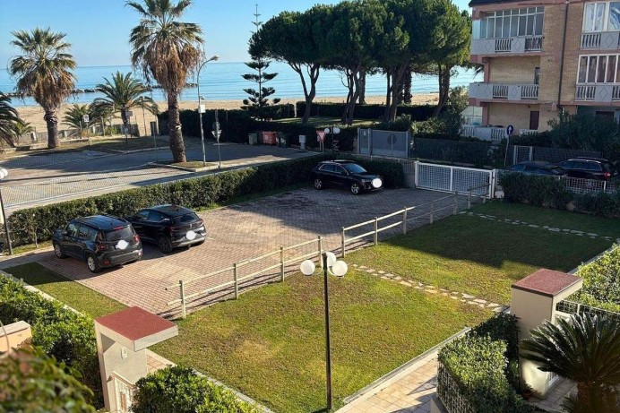 Appartamento in Vendita a Porto D' Ascoli 1 