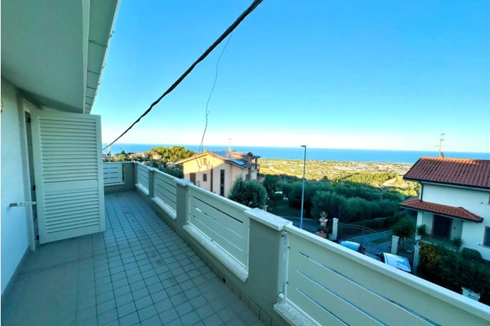 Villa in Vendita a Colonnella 25 