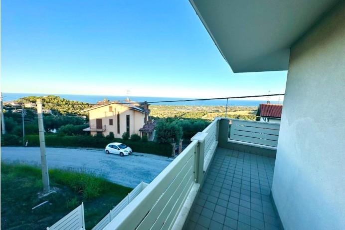 Villa in Vendita a Colonnella 26 