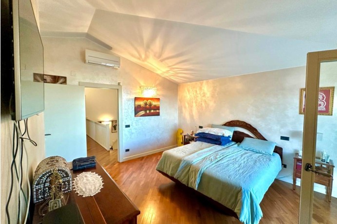 Villa in Vendita a Colonnella 21 