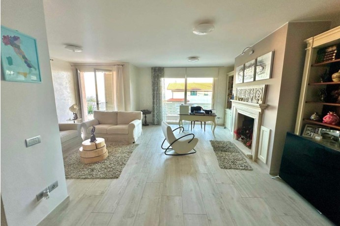 Villa in Vendita a Colonnella 6 