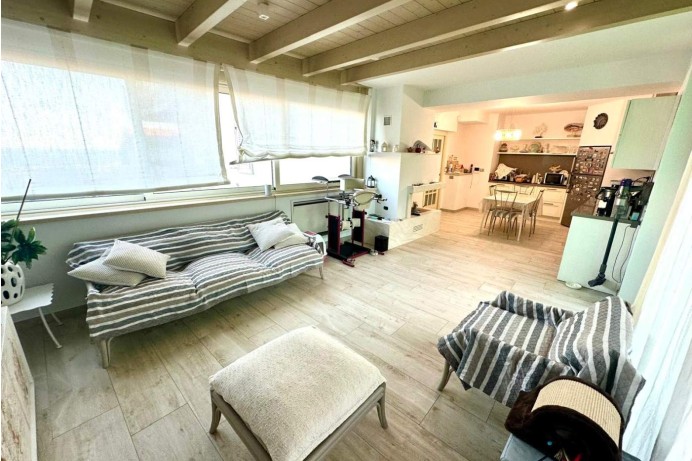 Villa in Vendita a Colonnella 7 